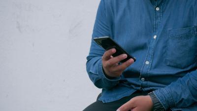 Transferul bancar se poate iniția instant cu telefonul mobil